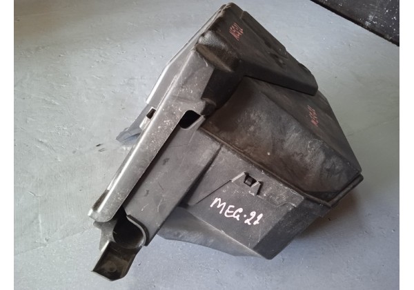 Корпус блока запобіжників Renault Megane II, Scenic II, 8200356339, 8200356337